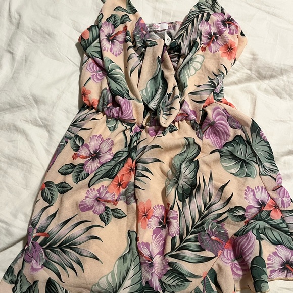 NWT tie front tropical print romper - Picture 4 of 4